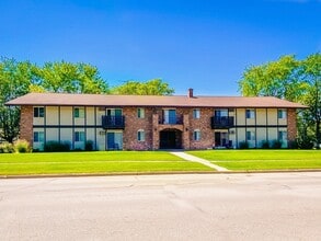 Building Photo - 150 S National Ave