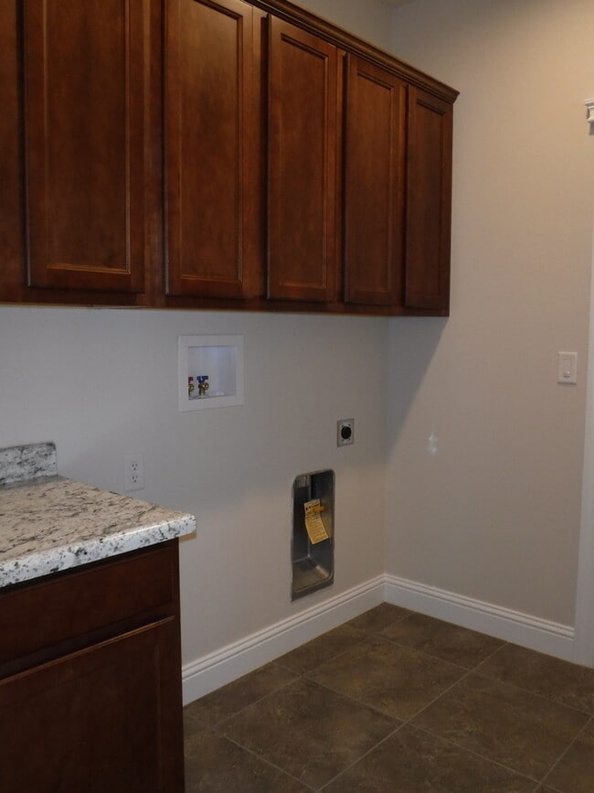 Building Photo - Beautiful Home In Highland Park