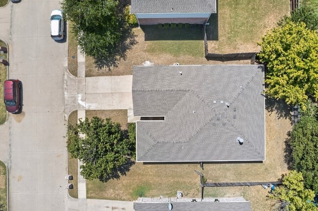 Building Photo - 625 Spillway Dr