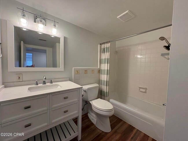 Building Photo - 2100 W Beach Dr