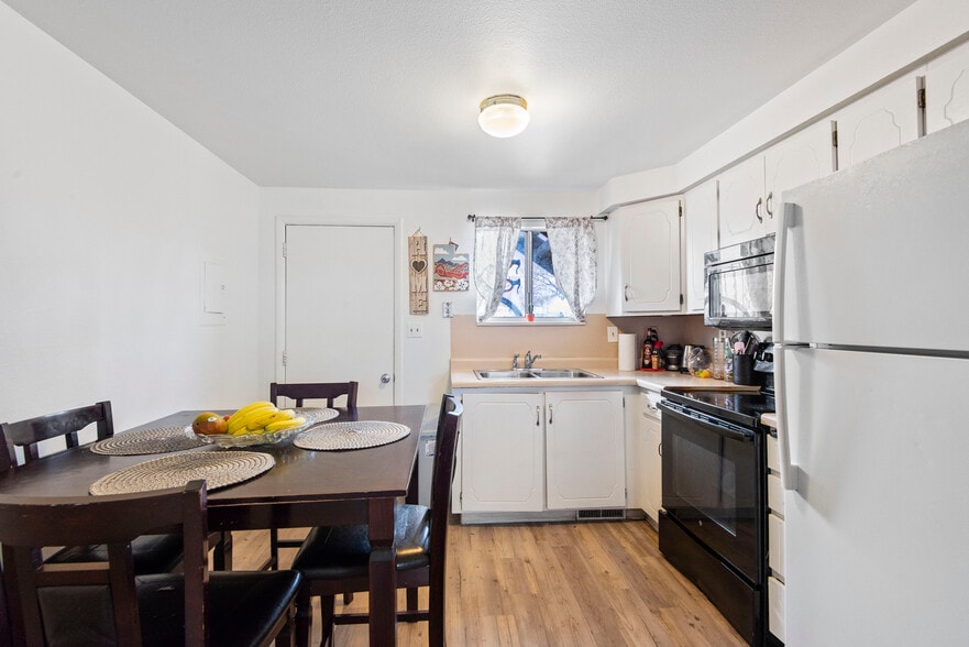 Building Photo - 137 E 1100 S