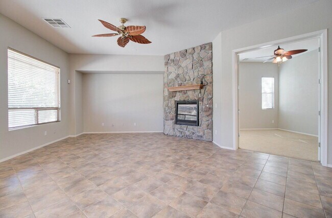 Building Photo - 4120 E Donato Dr