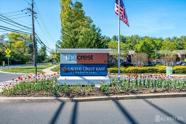 Building Photo - 405 Ravens Crest Dr