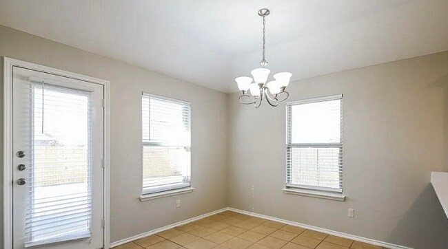 Building Photo - 113 Independence Tr