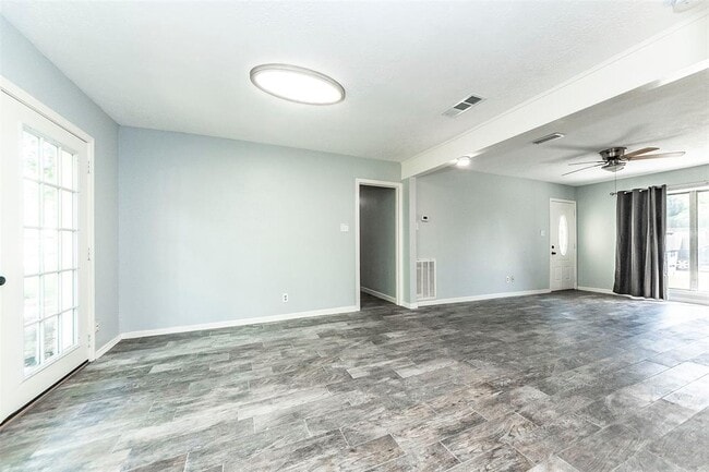 Building Photo - 405 Bellmar Ln