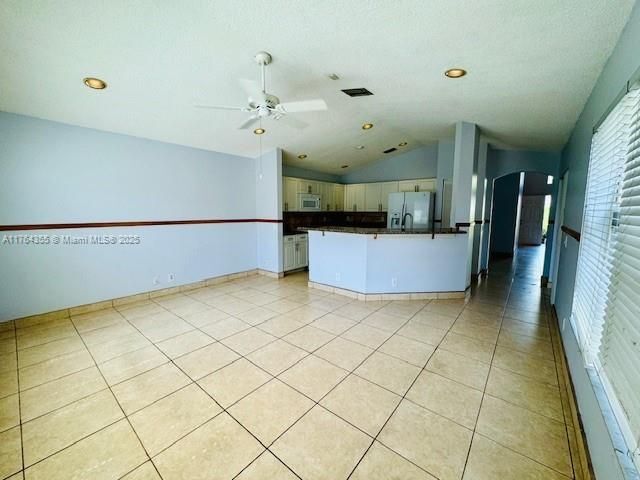 Building Photo - 495 Carrington Ln