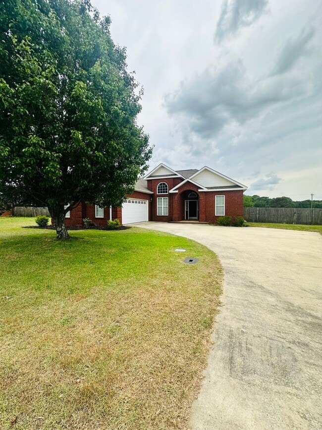 Primary Photo - 709 Loudon Hill Dr