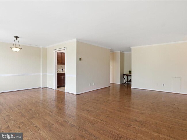 Building Photo - 600 Roosevelt Blvd
