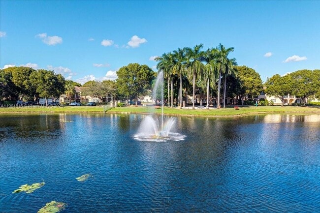 Building Photo - 2516 Centergate Dr