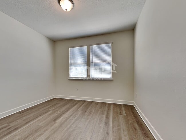 Building Photo - 1291 Tan Tara Trl