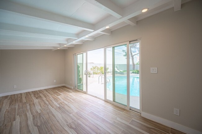 Building Photo - European-inspired Mid-Century Henderson Home!