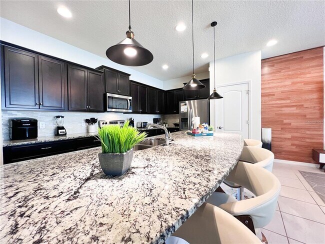 Building Photo - 2442 Dubai St