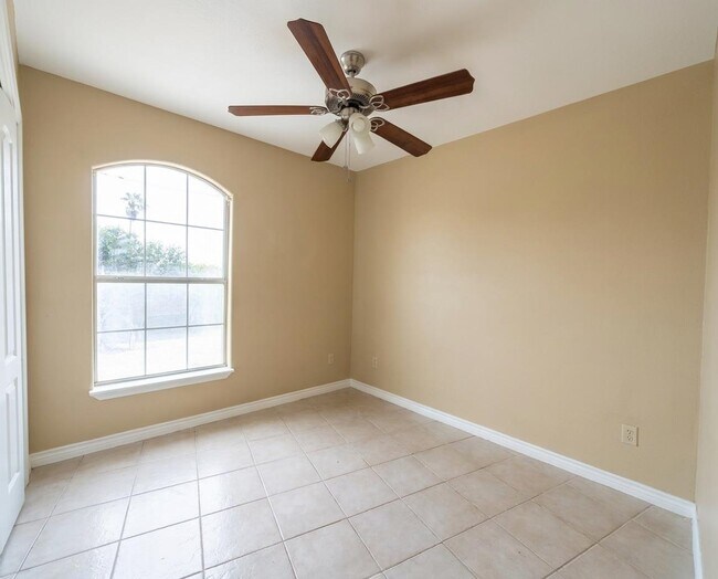 Building Photo - 312 Begona Ct