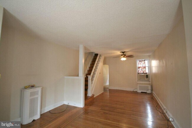 Building Photo - 2343 E Huntingdon St
