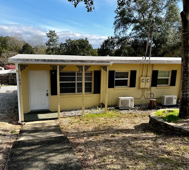 Primary Photo - 162 Highland St