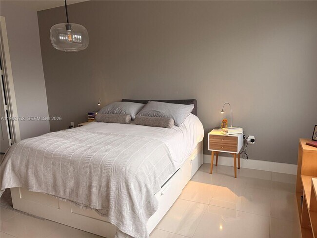 Building Photo - 10416 NW 66th St