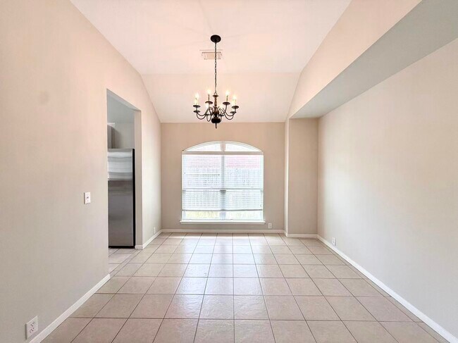Building Photo - 9006 Sundown Dr