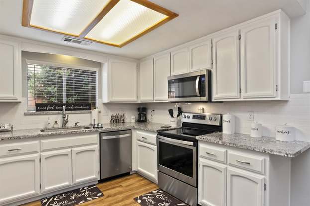 Building Photo - 2209 Prins Alexander Cir