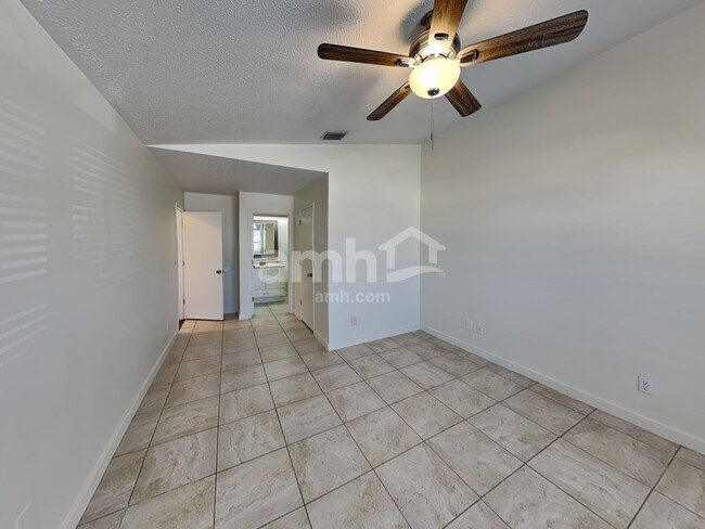 Building Photo - 6707 64th Ln E