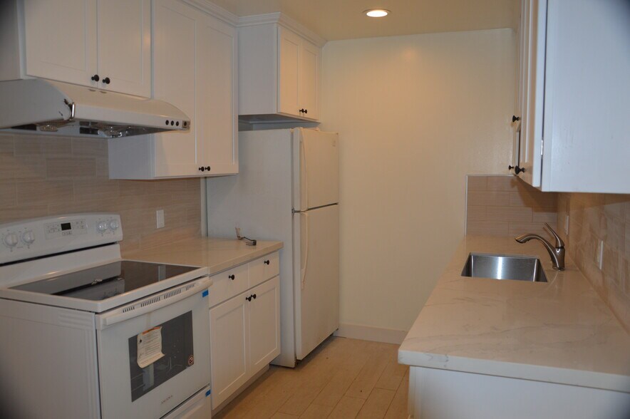 Building Photo - 84 Kim Louise Dr