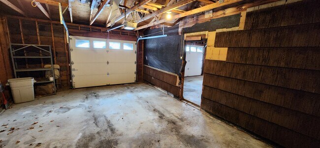 Building Photo - 6 Greenacre Rd