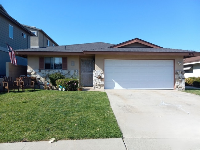 Building Photo - 3771 Farquhar Ave