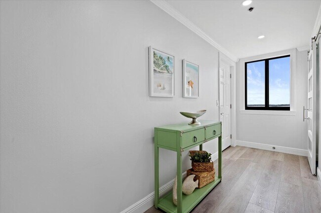 Building Photo - 3120 N Hwy A1A