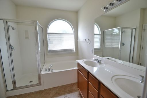 Building Photo - Alamo Ranch - 3/2