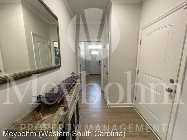 Building Photo - 4 br, 3 bath House - 507 Schaver Loop