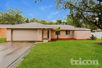 Building Photo - 260 12 League Cir