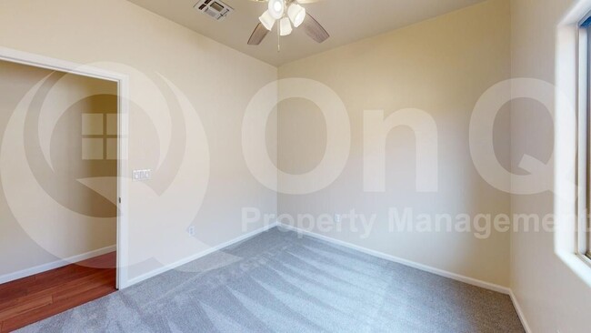 Building Photo - 11886 W Fontenelle Dr