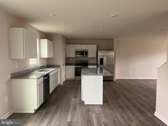 Building Photo - 801 Otero Ln