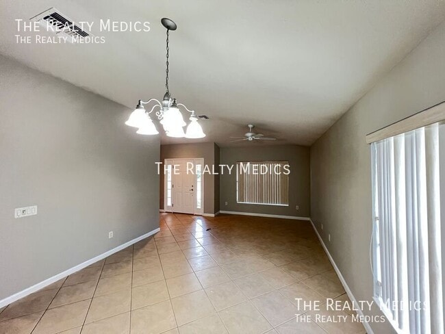 Building Photo - 4067 SW 46th Terrace