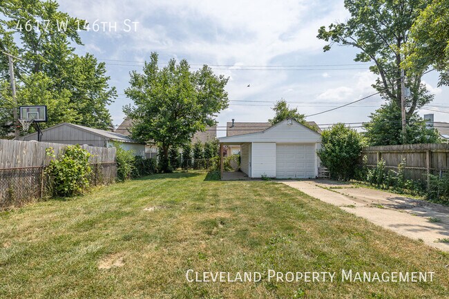 Building Photo - Beautifully Renovated Bungalow