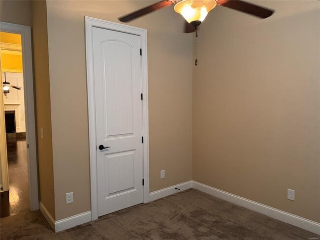 Building Photo - 436 Sydney Dr N