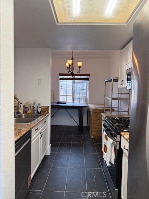 Building Photo - 1741 S Vallecito Dr