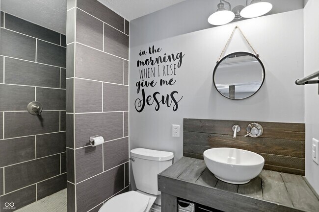 Building Photo - 12438 Hawks Landing Dr