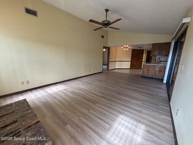 Building Photo - 7935 Timberlake Dr