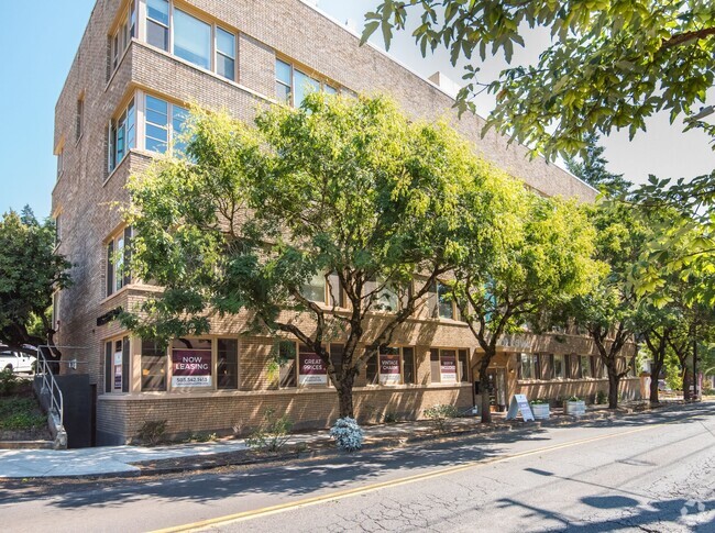 Building Photo - Tabor Commons