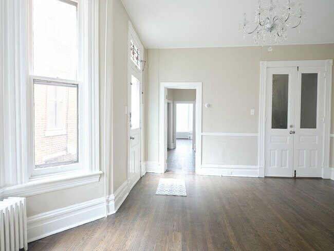Building Photo - 1609 Green St
