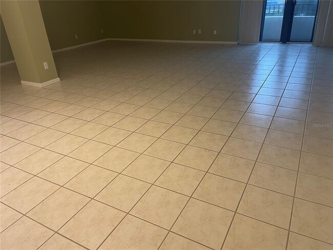 Building Photo - 851 Bayway Blvd
