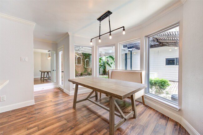 Building Photo - 438 E Fair Harbor Ln