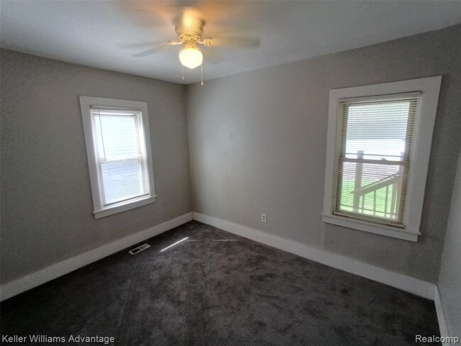 Building Photo - 15345 Sumner