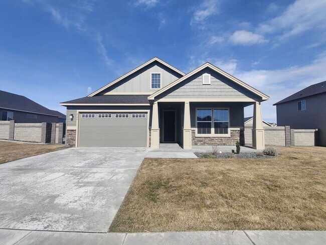 Primary Photo - Gorgeous Newer Single Family Home in West ...