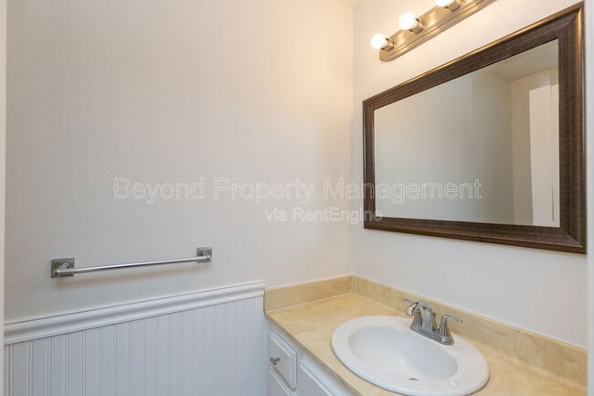 Building Photo - 7056 Park Mesa Way