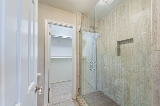 Building Photo - 4404 Travis Country Cir