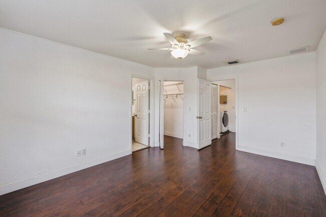 Building Photo - 22131 Majestic Woods Way