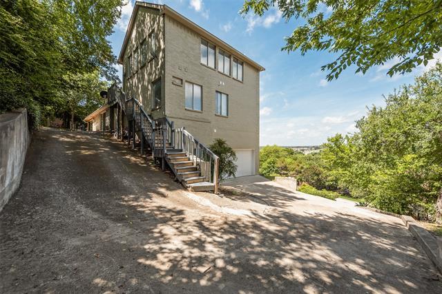 Building Photo - 1803 Old Oak Dr
