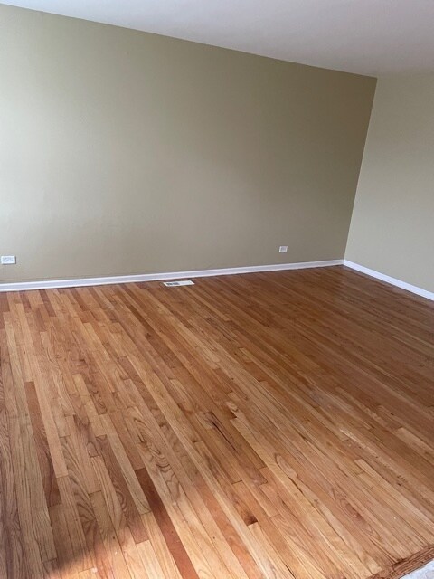 LIVING ROOM - 226 W Division St