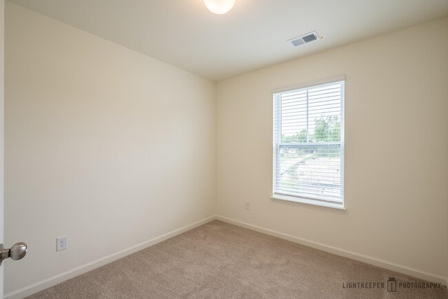 Building Photo - 215 Banbury Ln